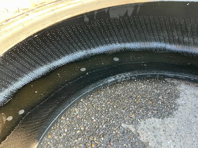 Vredestein traxion 85 band - afbeelding 2 van  4