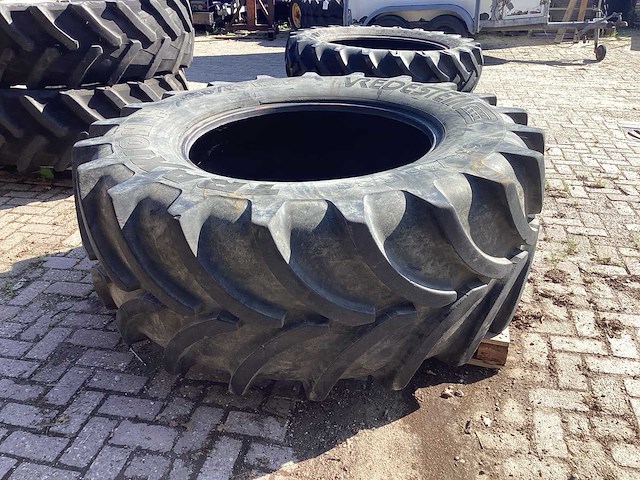 Vredestein traxion band - afbeelding 3 van  8