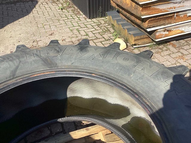 Vredestein traxion band - afbeelding 7 van  8