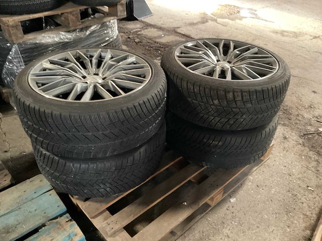 Vredestein wintrac pro autoband op velg (4x) - afbeelding 2 van  4