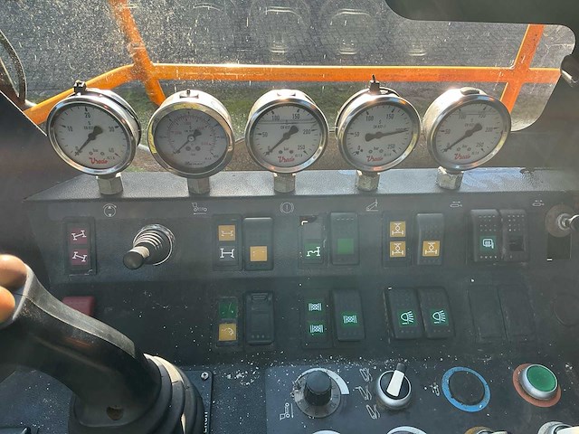 Vredo - 2006 - zbv 25000 zc - zelfrijdende mestverspreider - afbeelding 32 van  41