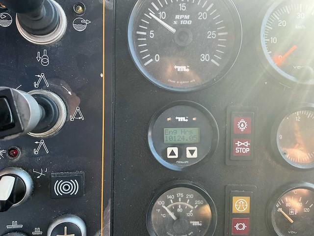 Vredo - 2006 - zbv 25000 zc - zelfrijdende mestverspreider - afbeelding 35 van  41