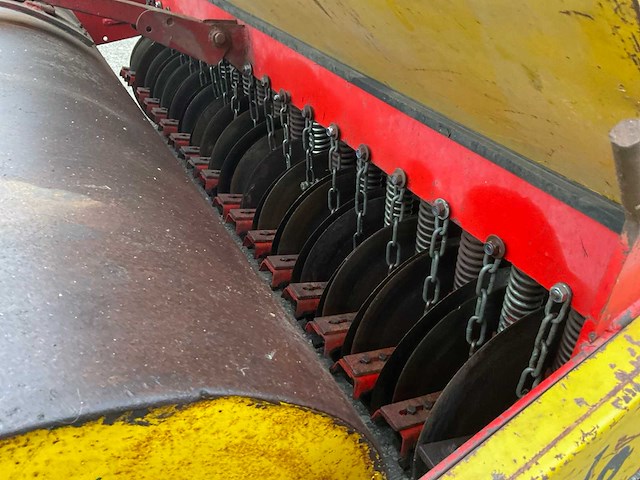 Vredo doorzaaimachine - afbeelding 10 van  11