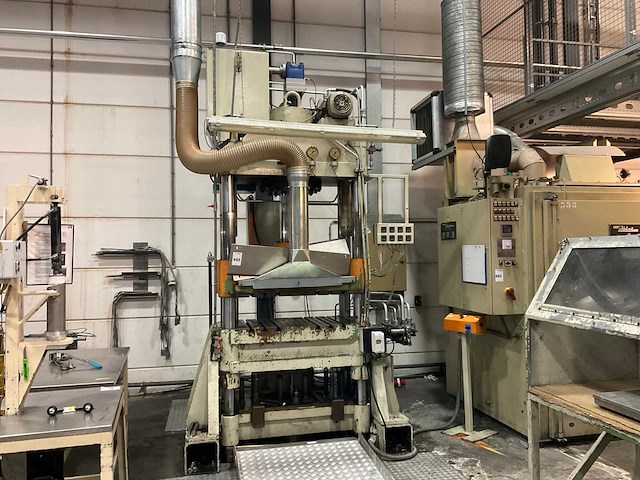 Vremac hydraulische pers - afbeelding 1 van  15