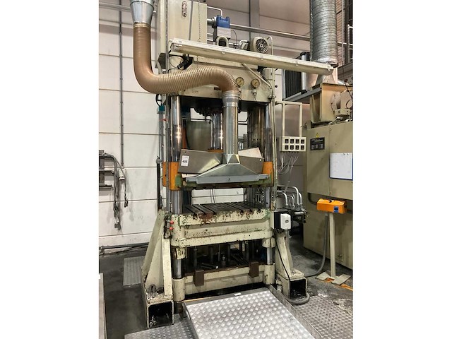 Vremac hydraulische pers - afbeelding 8 van  15