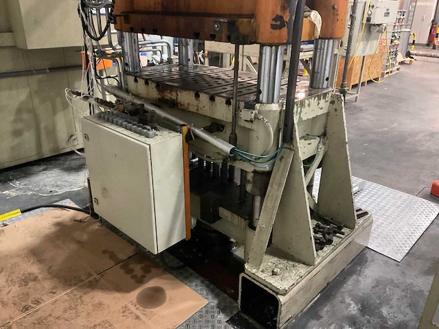 Vremac hydraulische pers - afbeelding 11 van  15