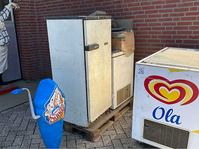 Vrieskist en divers - afbeelding 5 van  5