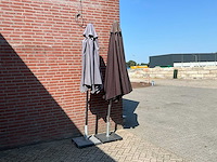 Vrieskist en parasol - afbeelding 2 van  2