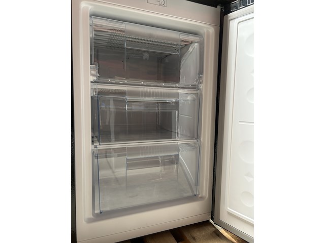 Vriezer 90 liter chiq, csd90d4d - afbeelding 3 van  4