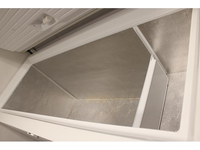 Vriezer bovenlader liebherr premium. afmeting 165 x 70 x 90 cm. - afbeelding 3 van  3
