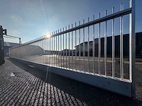 Vrijdragende schuifpoort - afbeelding 1 van  10