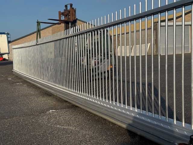 Vrijdragende schuifpoort - afbeelding 3 van  10