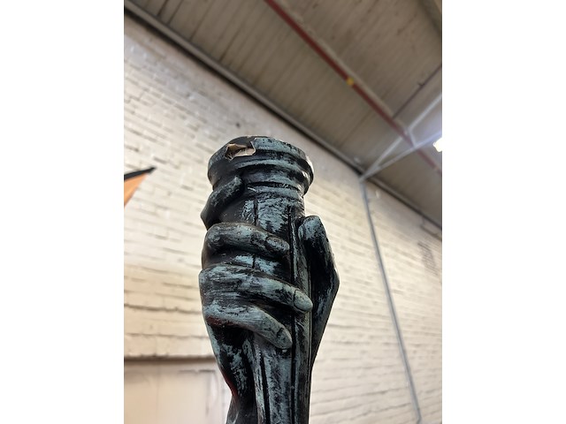 Vrijheidsbeeld, hoogte 225cm - afbeelding 5 van  5