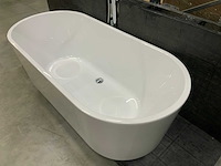 Vrijstaand bad 180 x 90 cm met ben vrijstaande badkraan - afbeelding 2 van  6