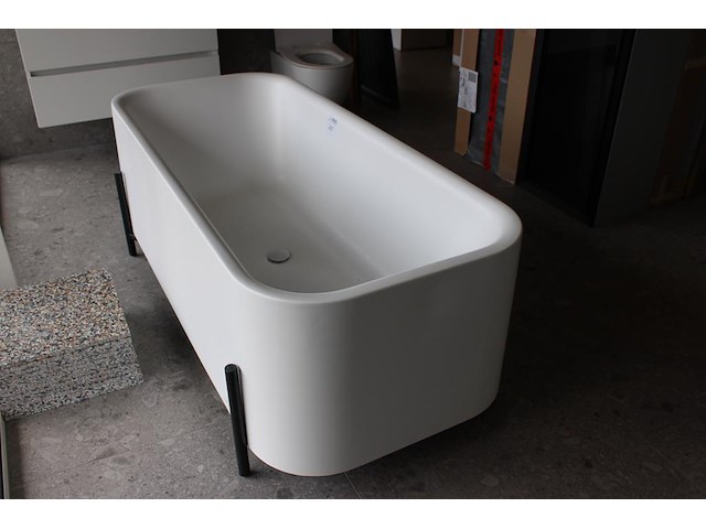 Vrijstaand ligbad zenon met afmeting 169 x 74 61 cm. - afbeelding 2 van  3