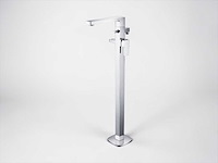 Vrijstaande badkraan met een vierkant design chroom - afbeelding 1 van  2