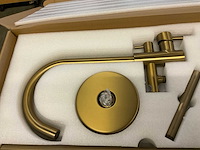 Vrijstaande badkraan met handdouche - afbeelding 2 van  3