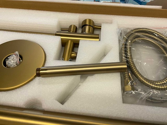 Vrijstaande badkraan met handdouche - afbeelding 3 van  3