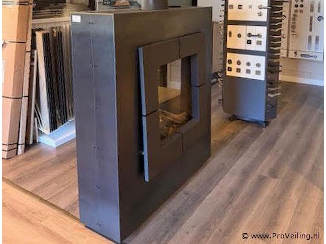 Vrijstaande gashaard - afbeelding 1 van  9