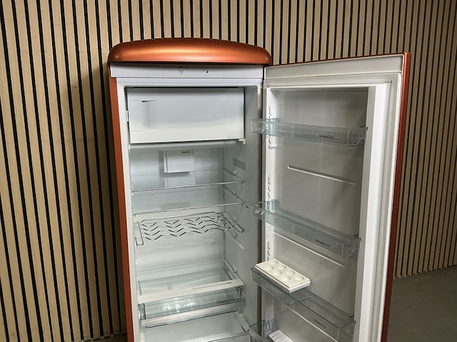 Vrijstaande retro koelkast met vriesvak, etna, kvv745kop, - afbeelding 8 van  10