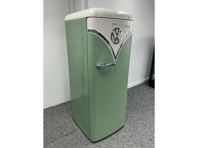 Vrijstaande retro koelkast met vriesvak etna, rbt1154gro, wit met groen - afbeelding 3 van  6