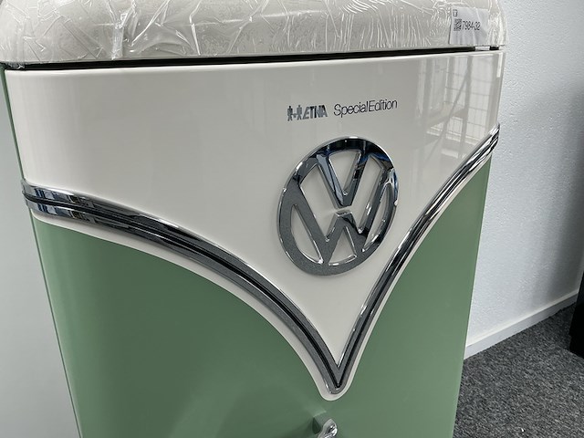 Vrijstaande retro koelkast met vriesvak etna, rbt1154gro, wit met groen - afbeelding 4 van  6