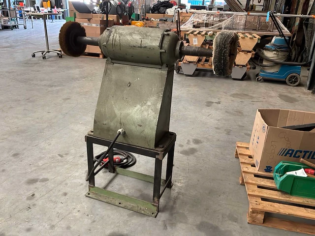 V.s.f 250 polijstmachine - afbeelding 1 van  10