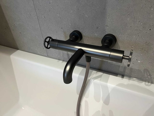 Vt wonen - badkraan - afbeelding 1 van  3