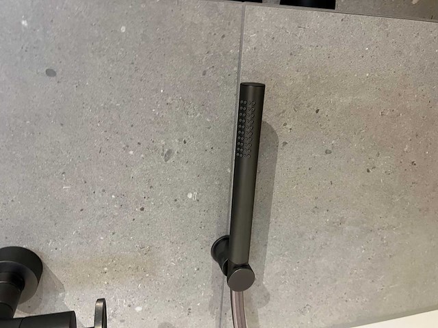 Vt wonen - badkraan - afbeelding 3 van  3