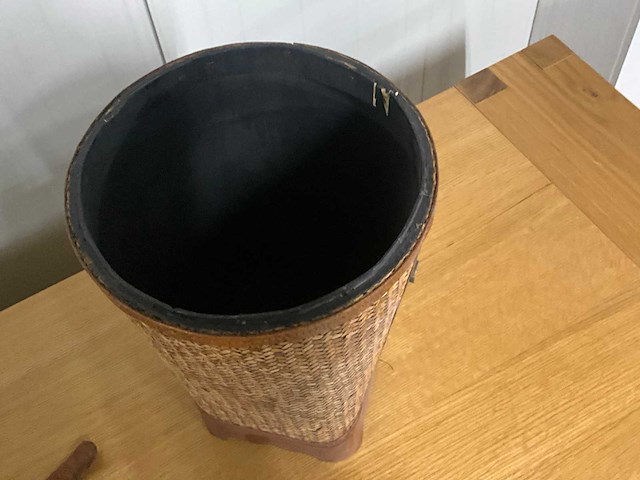 Vuilnisbak - afbeelding 6 van  6