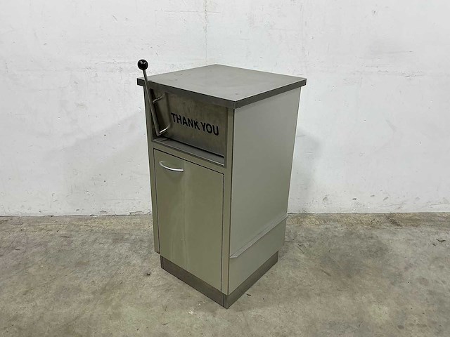 Vuilnisbakombouw - afbeelding 1 van  4