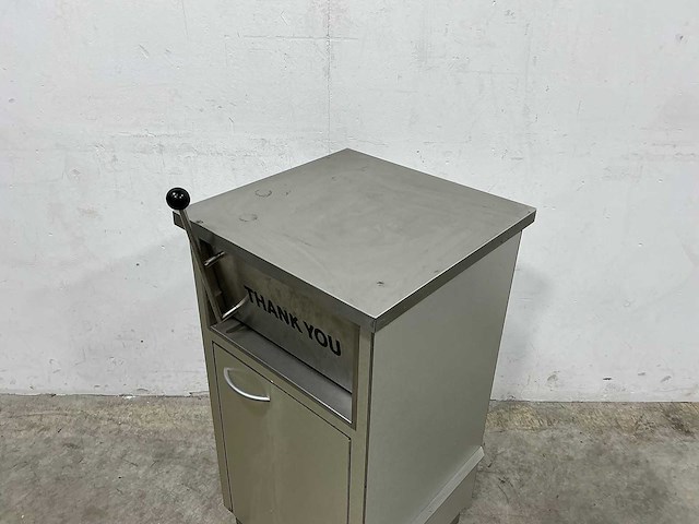 Vuilnisbakombouw - afbeelding 2 van  4