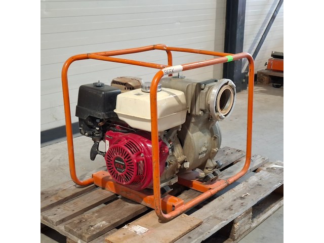 Vuilwaterpomp 96 m³ benzine koshin, kth-100x, bouwjaar 2016 - afbeelding 1 van  10