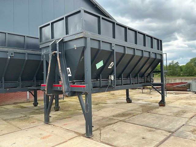 Vulbunker met uittrekband - haaksysteem, kabelsysteem - afbeelding 1 van  21