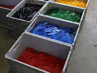 Vulplaatjes in diverse uitvoeringen in 9 kratten. kratafmeting 60 x 40 x 42 cm. - afbeelding 3 van  6