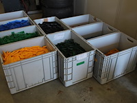 Vulplaatjes in diverse uitvoeringen in 9 kratten. kratafmeting 60 x 40 x 42 cm. - afbeelding 5 van  6