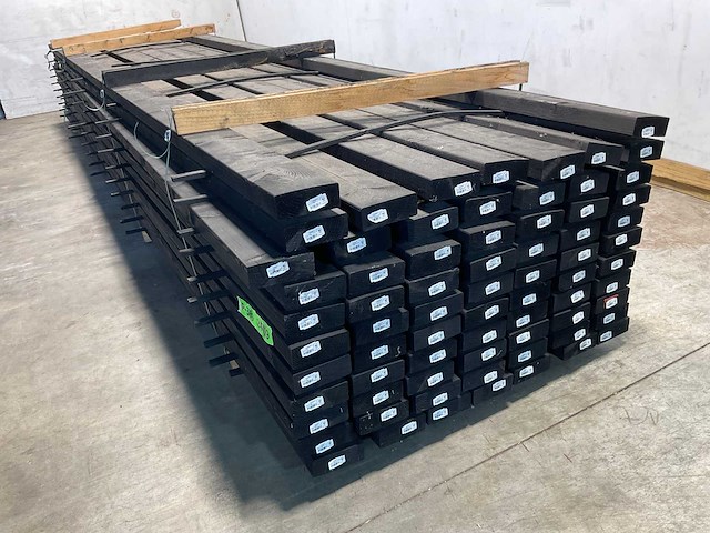 Vuren balk geschaafd zwart 500x12x4,5 cm (25x) - afbeelding 3 van  7
