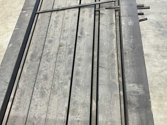 Vuren balk geschaafd zwart 500x12x4,5 cm (25x) - afbeelding 6 van  7