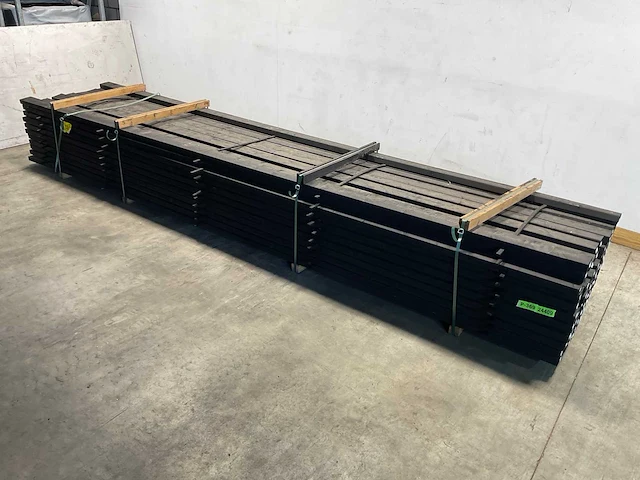 Vuren balk geschaafd zwart 500x12x4,5 cm (25x) - afbeelding 1 van  7