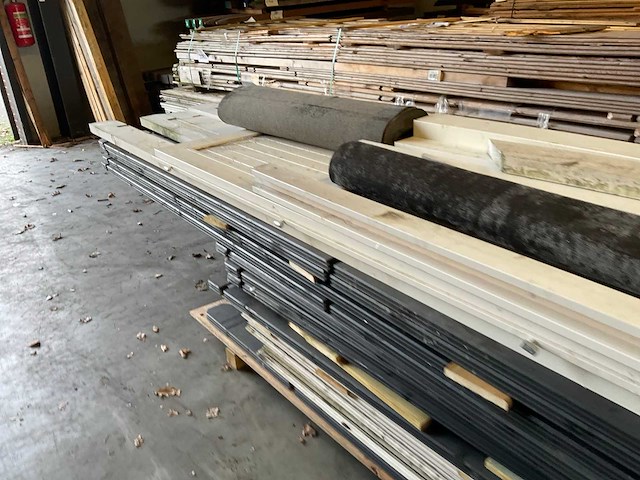 Vuren blokhut "flora" - 570x275x230 cm - afbeelding 8 van  22