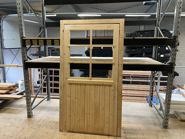 Vuren deurkozijn, rechts draaiend hillhout - afbeelding 1 van  4