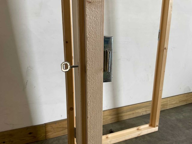 Vuren dichte deur met kozijn 76x154 cm - afbeelding 4 van  8