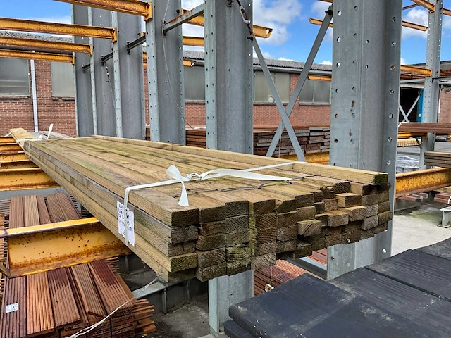 Vuren fijn bezaagd latten 2500x450x20 mm (56x) - afbeelding 3 van  4
