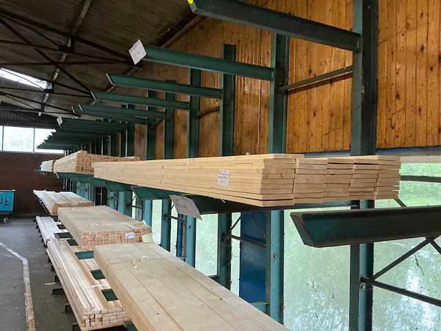 Vuren geschaafd 18x144x3600 mm (42x) - afbeelding 1 van  7