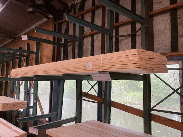Vuren geschaafd 18x195x3600 mm (46x) - afbeelding 1 van  5