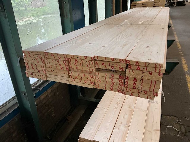 Vuren geschaafd 28x144x3600 mm (40x) - afbeelding 3 van  6