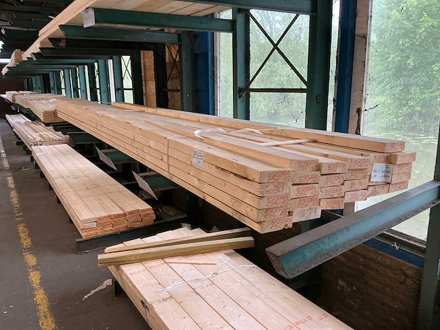 Vuren geschaafd 44x145x4200 mm (27x) - afbeelding 1 van  7