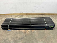 Vuren gevelbekleding buitenhoek zwart 305x8,5x3,2 cm (94x) - afbeelding 1 van  3