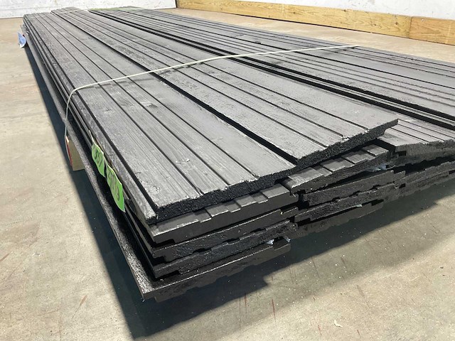 Vuren gevelbekleding channel sliding zwart 305x18x1,8 cm (28x) - afbeelding 6 van  11