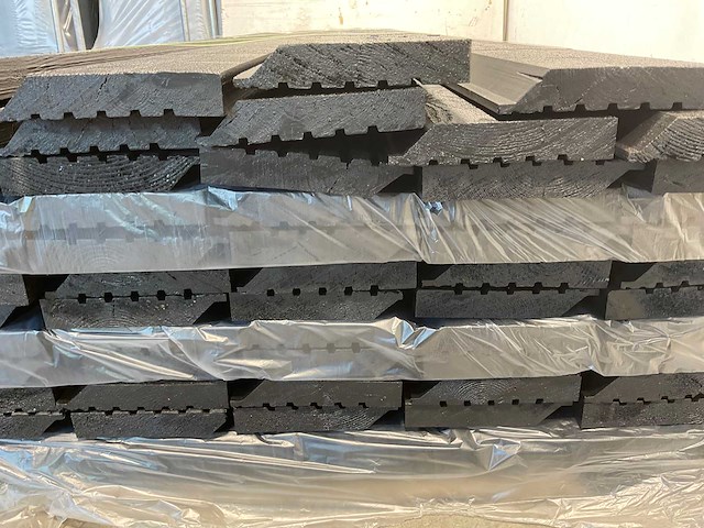 Vuren gevelbekleding startprofiel zwart - 305x18x3 cm (57x) - afbeelding 5 van  6